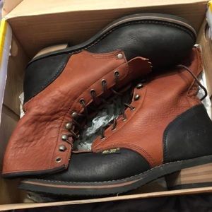 Ad Tec packer two tone men’s work boots. 9 1/2